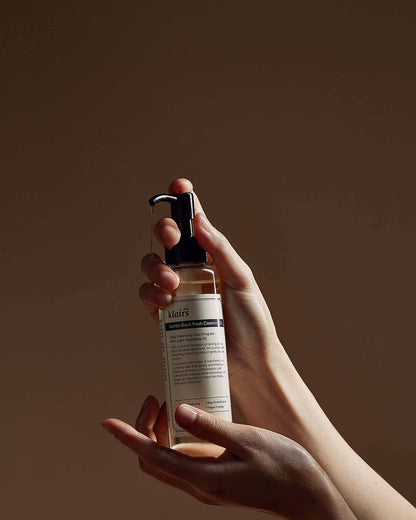 KLAIRS Gentle Black Fresh Cleansing Oil - Image 4